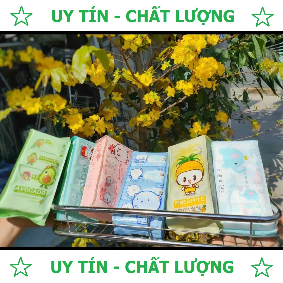 BỌC 8 GÓI NHỎ BÊN TRONG: KHĂN GIẤY ƯỚT MINI DỄ THƯƠNG BỎ TÚI TIỆN LỢI THƠM SẠCH TIỆT KHUẨN (T120) (B