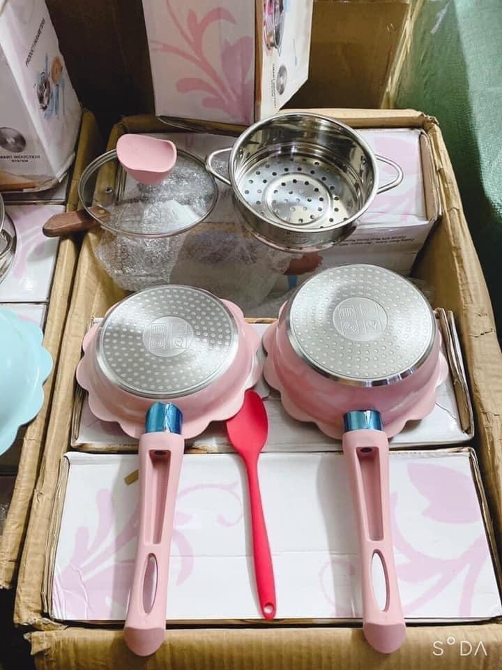 BỘ NỒI CHẢO CHO BÉ ĂN DẶM HÌNH HOA TMARK (KIỆN 12 BỘ)