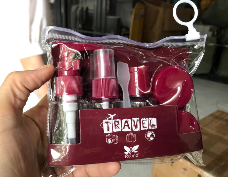 BỘ CHIẾT MỸ PHẨM TRAVEL 6 MÓN KÈM PHỤ KIỆN VÀ TÚI ĐỰNG TMARK (KIỆN 180 BỘ)