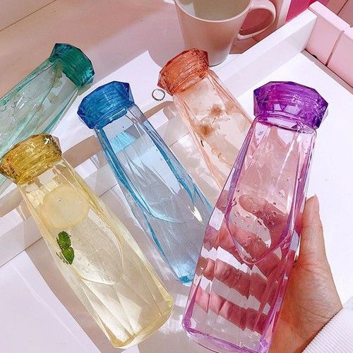 BÌNH ĐỰNG NƯỚC THỦY TINH KIM CƯƠNG CRANK CUP TMARK (KIỆN 100 CHAI)