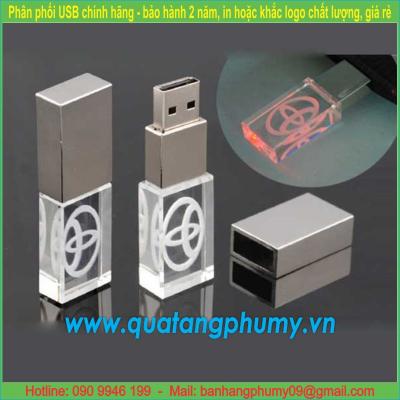 USB kim loại UM1